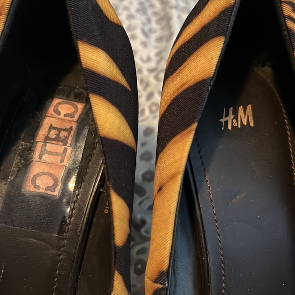 3 for $20 💜 H&M Heels - Picture 4 of 7